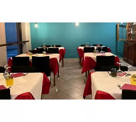 Pizzeria Columbus(forno a legna)