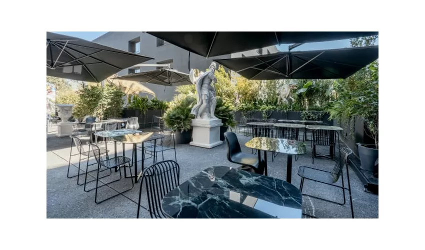 Collini Cafe