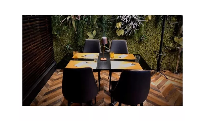 TUMBLER Speakeasy Mixology Bar & Restaurant