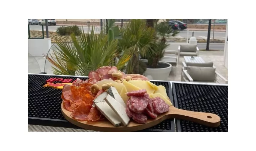 VistaMare Authentic Cafe Bar Bistrot