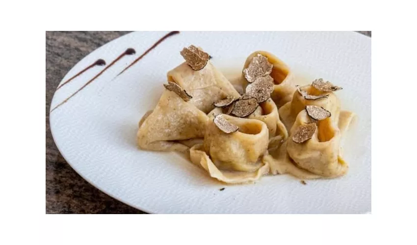 Piccolo Mondo Ristorante Lounge Bar