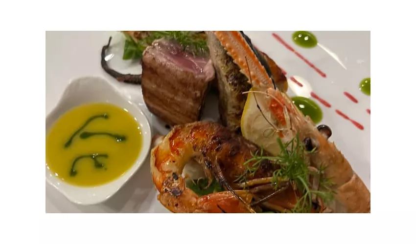 Piccolo Mondo Ristorante Lounge Bar
