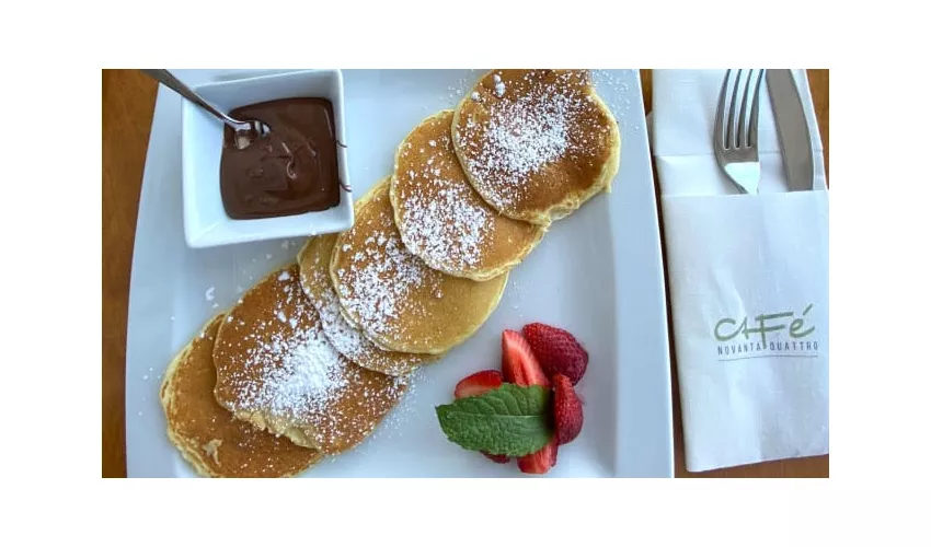 Cafe Novantaquattro Restaurant