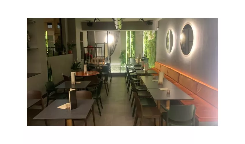 The Jungle Cocktail & Tapas