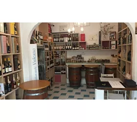 Enoteca Mimmo Paone - Piazza Porto Levante - Vulcano