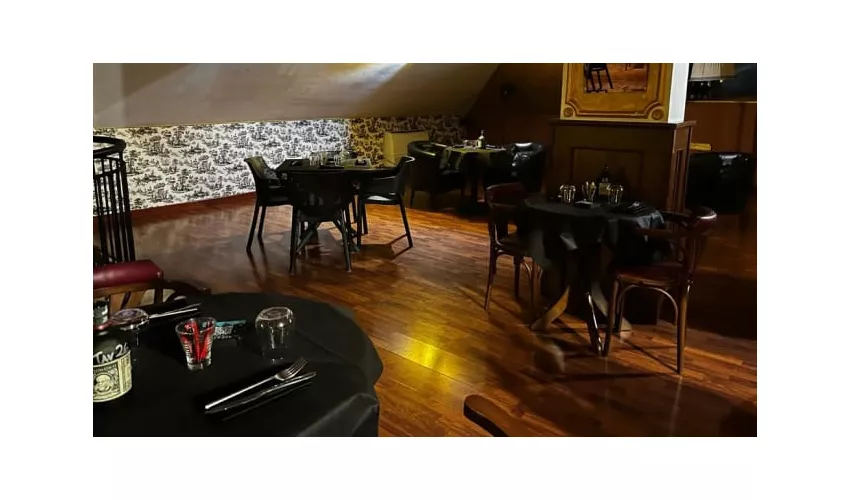 Black Pearl Pub