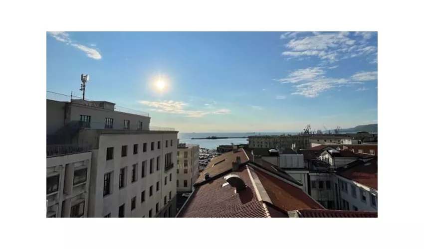 7th Rooftop Hotello