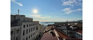 7th Rooftop Hotello