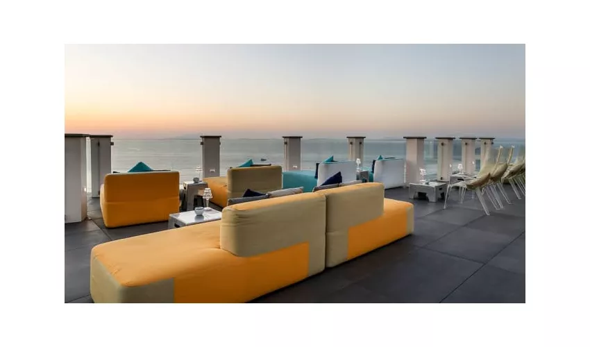 Cielo Sky Lounge Bar