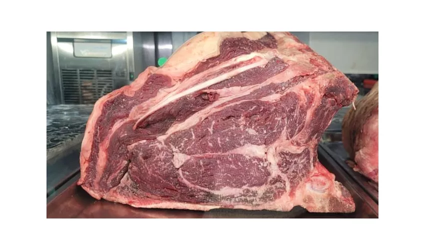 Cri's steakhouse and restaurant