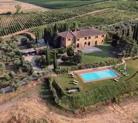 Tenuta Larnianone - Winery and Real Estate - Agriturismo