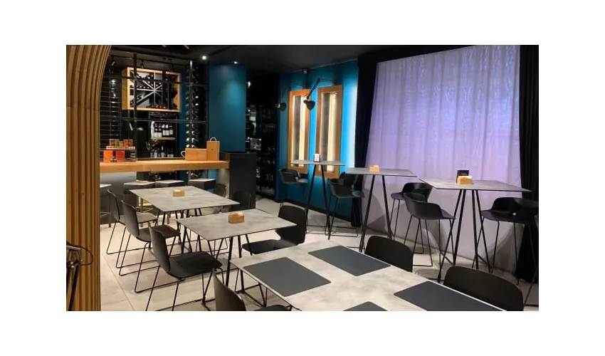 Q.BO Concept Store