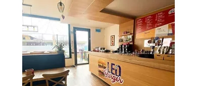 LEO Burger
