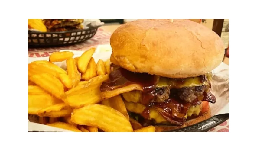 LEO Burger