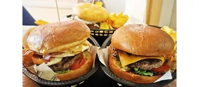 LEO Burger