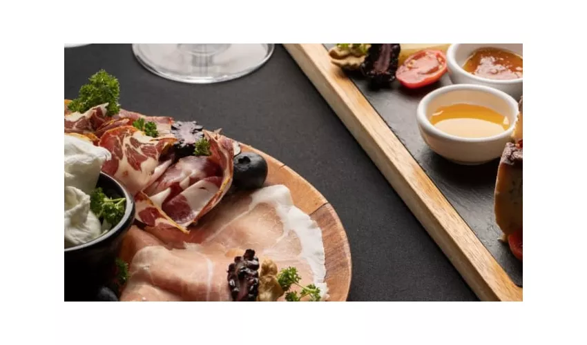Mont Blank - Lounge e Wine Bar - Bistrot - Pasticceria a Eboli (Salerno)