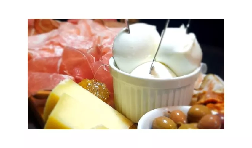 Spaccio Vineria Alimentari