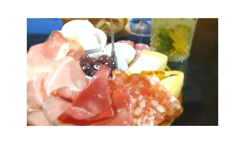 Spaccio Vineria Alimentari