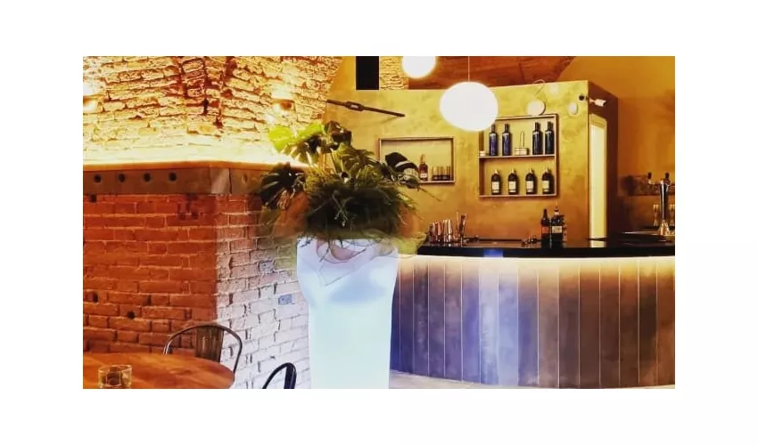 Stone Restaurant | Cocktail bar