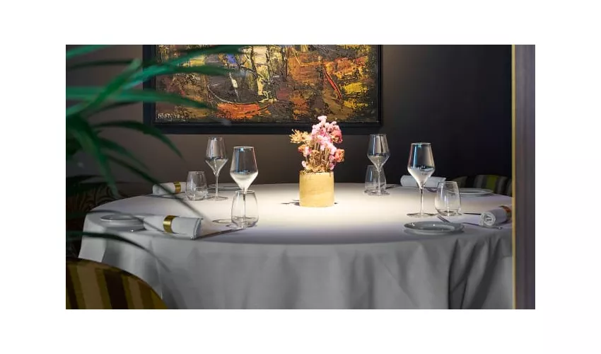 EXÉ Restaurant