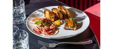 Flamingo - Club & Restaurant