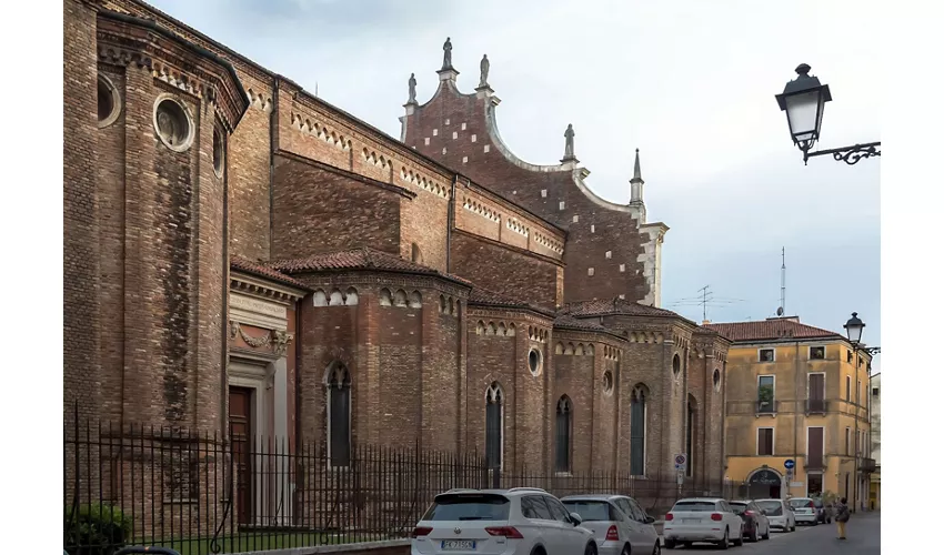 Area archeologica e strada romana della Cattedrale