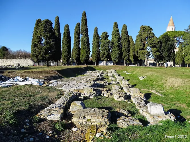 Area Archeologica di Aquileia - Fondo Pasqualis (Mura e Mercati)