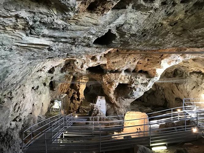 Caverna delle Arene Candide