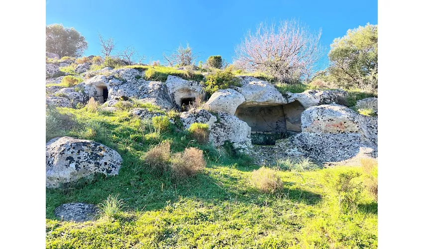 Nekropolen von Castelluccio