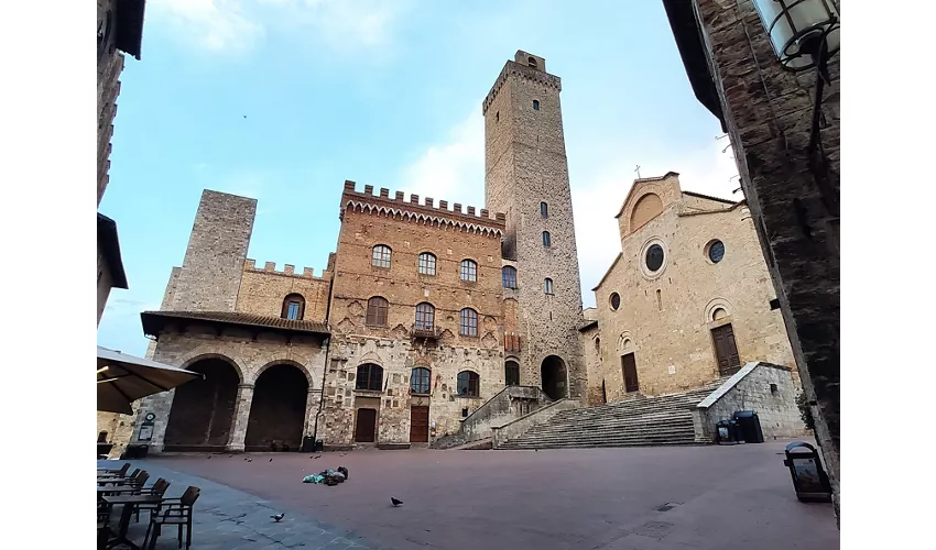 Palazzo Comunale, Pinacoteca, Torre Grossa