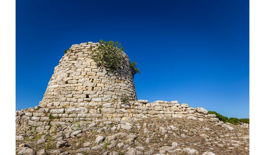 Nuraghe di Is Paras