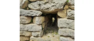 Nuraghe di Is Paras