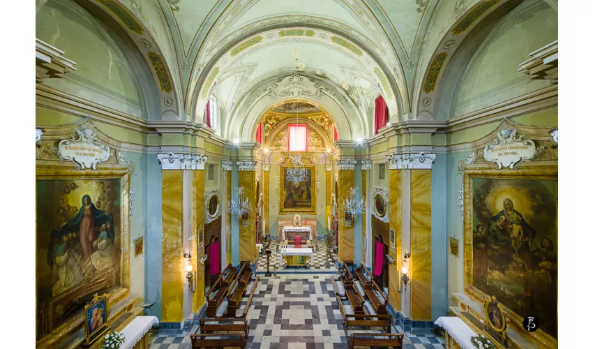 Kirche Santa Maria dei Bianchi