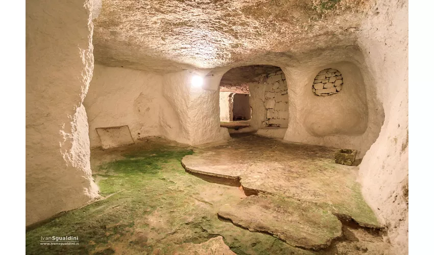 Village souterrain et grottes de Sant'Antioco en Sardaigne