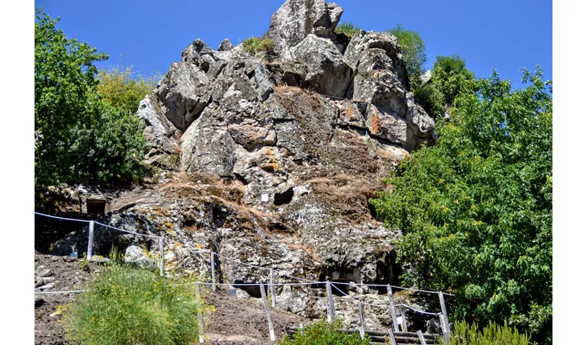 Parco Archeologico di Suni - Domus de Janas Chirisconis