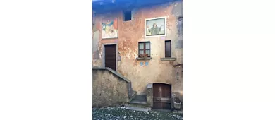 Galeria ao ar livre do fresco de Arcumeggia