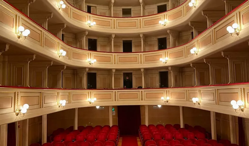 Teatro Comunale Ruggero Ruggeri
