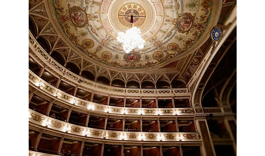 Teatro Nuovo Gian Carlo Menotti