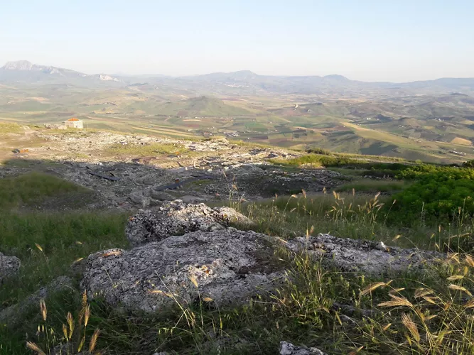 Area Archeologica del Monte Iato