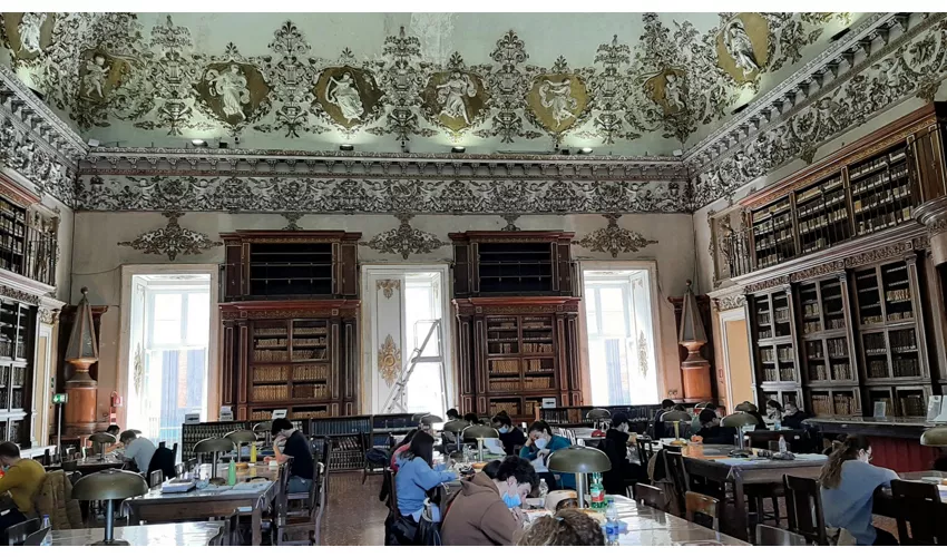 Biblioteca Nazionale di Napoli Vittorio Emanuele III