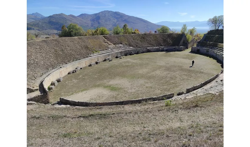 Ingresso Area archeologica di Alba Fucens