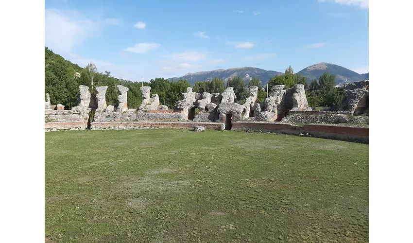 Römisches Amphitheater von Amiternum