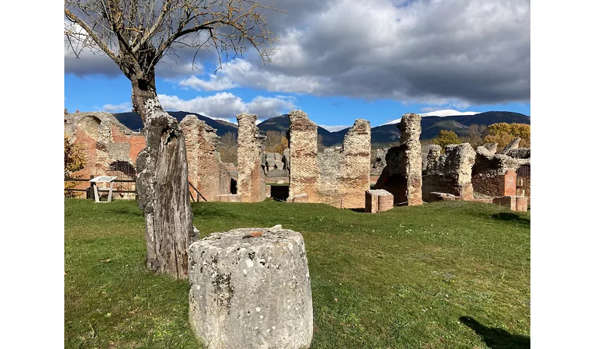 Römisches Amphitheater von Amiternum