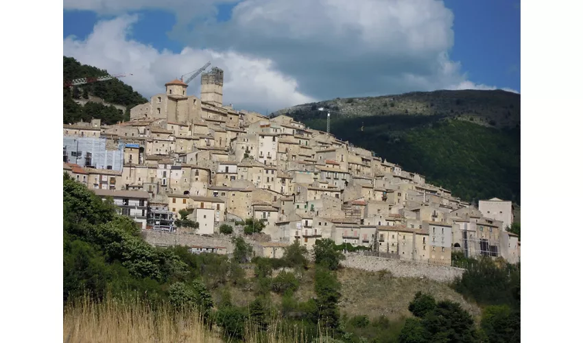 Borgo di Castel del Monte