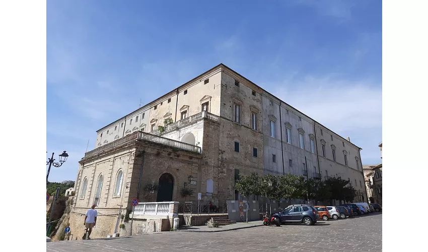 Palazzo D'Avalos - Musei Civici