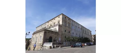 Palazzo D'Avalos - Musei Civici