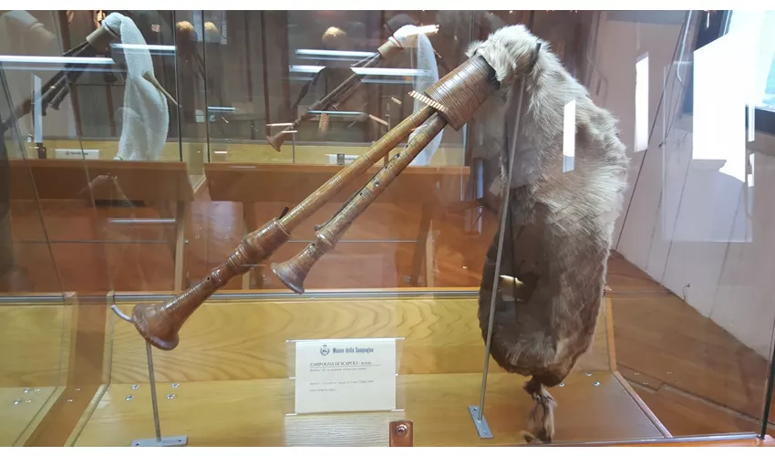 Internationales Zampogna-Museum „P. Vecchione“