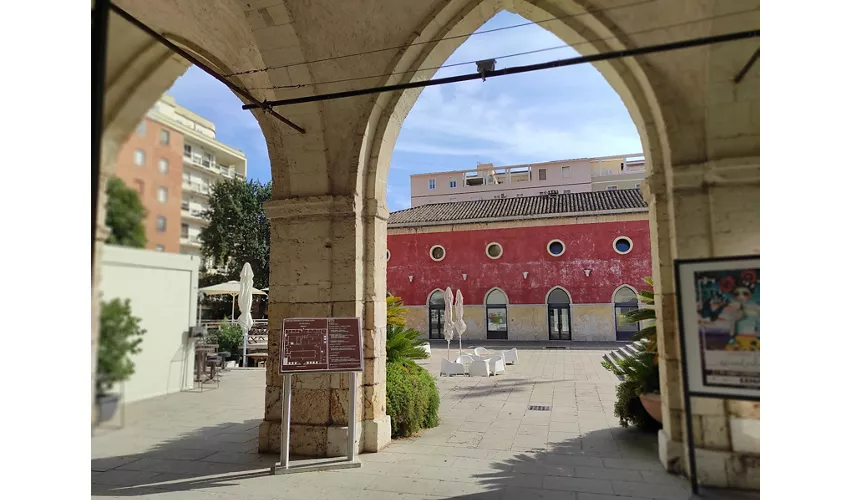 EXMA – EXhibiting and Moving Arts