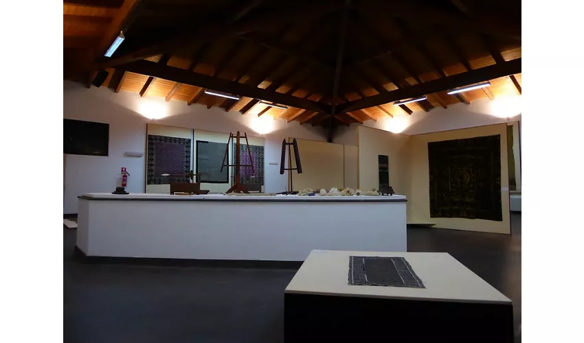 MURATS Museo unico regionale dell'arte tessile sarda