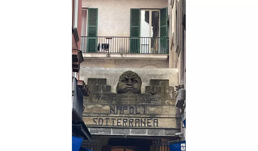 Naples souterraine